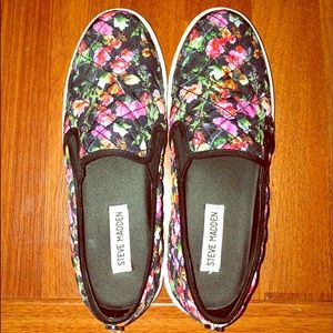 Steve Madden slip-on